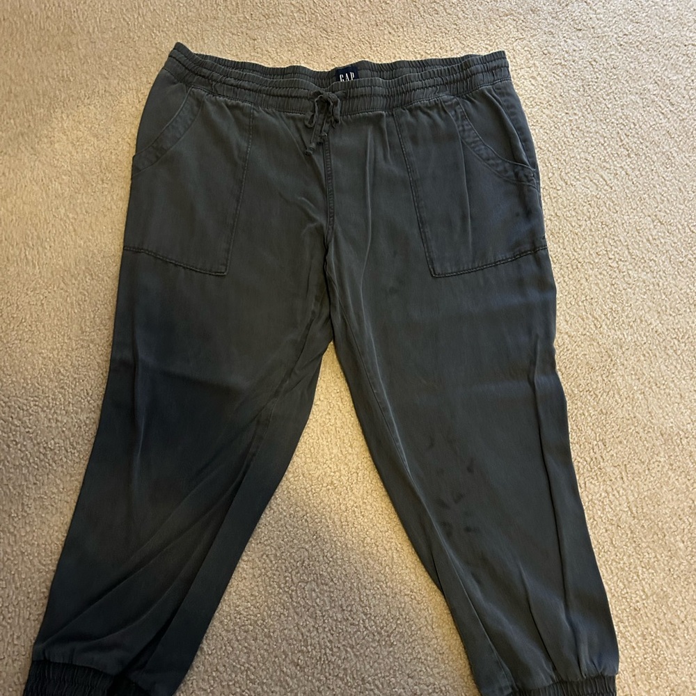 GAP womans Charcoal Jogger Pants
